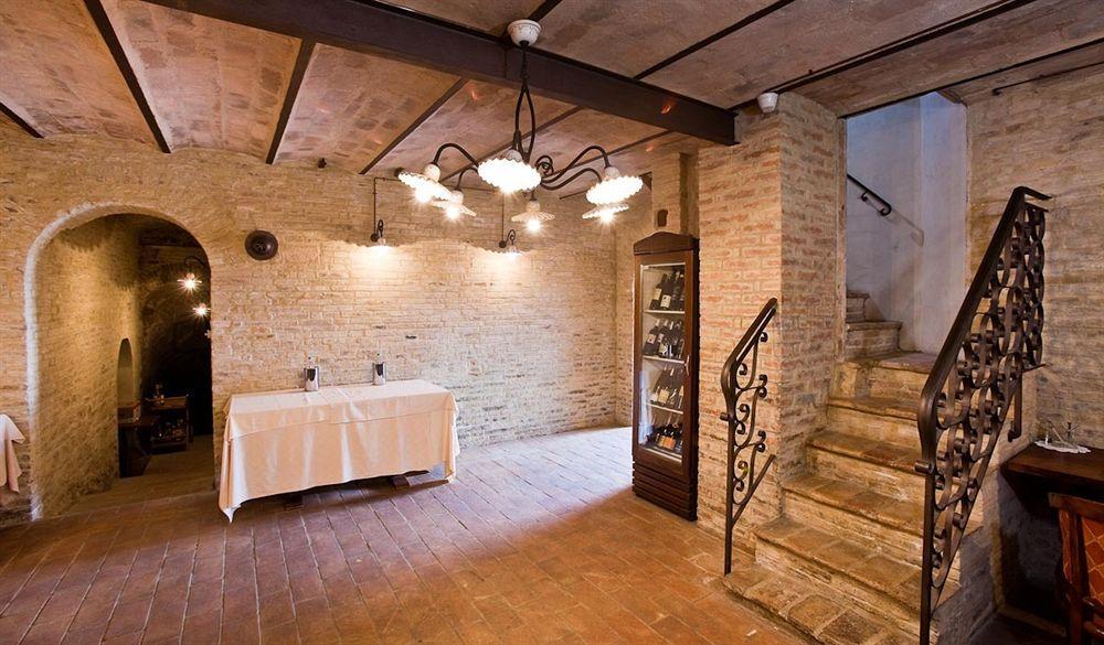Hotel Castello Montegiove 4*