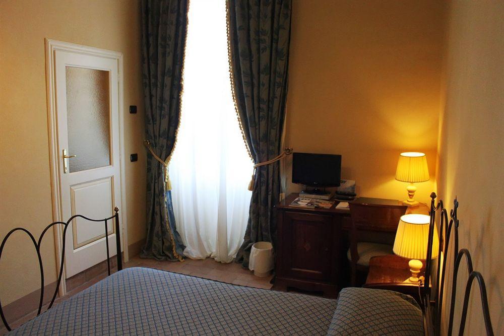 Castello Montegiove Hotel 4*