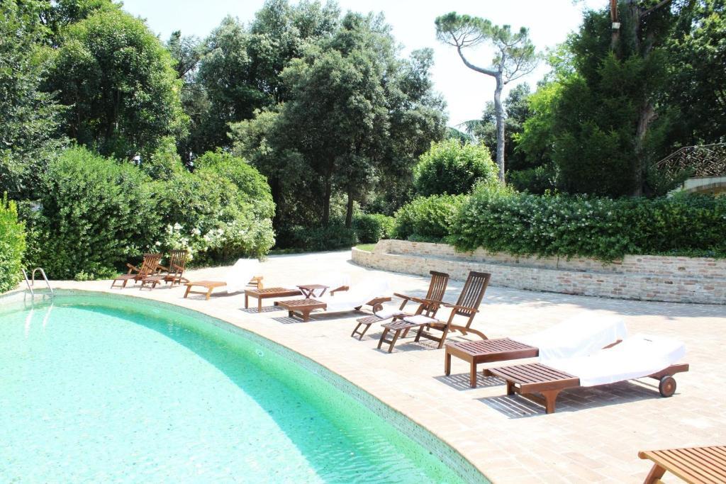 Castello Montegiove 4* Fano