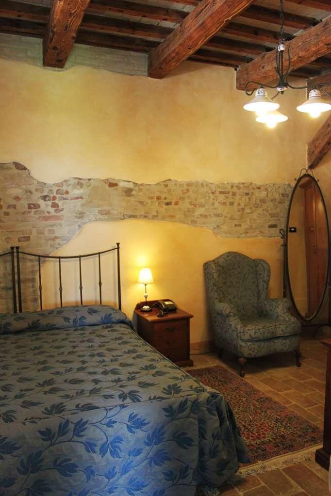 Castello Montegiove Hotel Fano